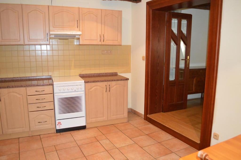 Old Town Apartment *