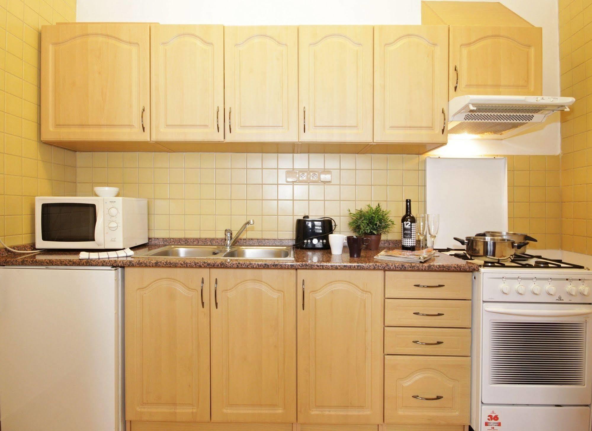 Old Town Apartment *